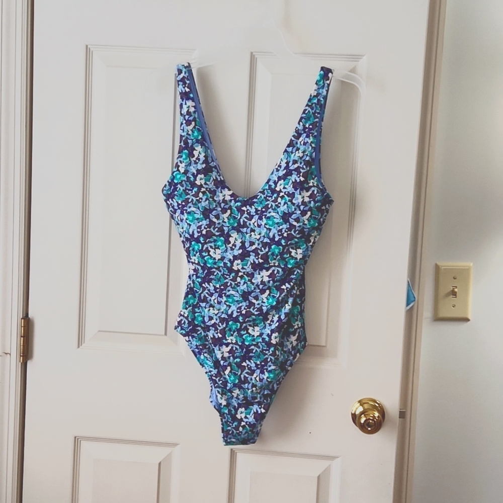 Athleta Swimsuit.  Size M/T.  One Piece.  New But No Tags